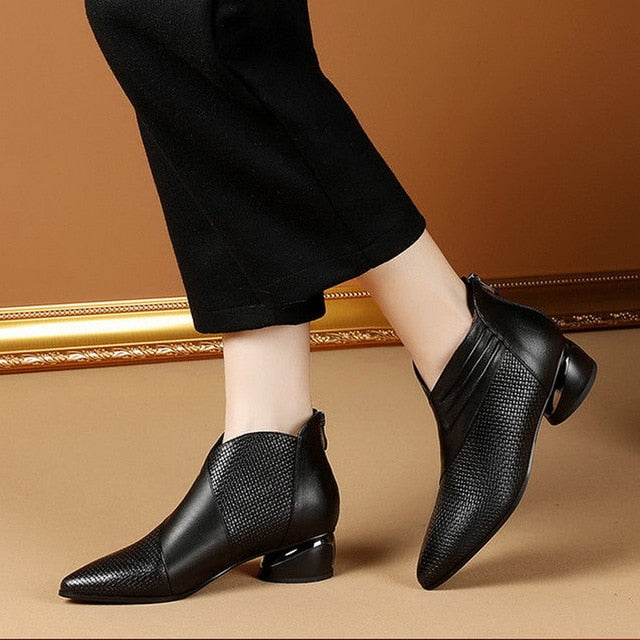 Pointed Toe Low Cut Boot
