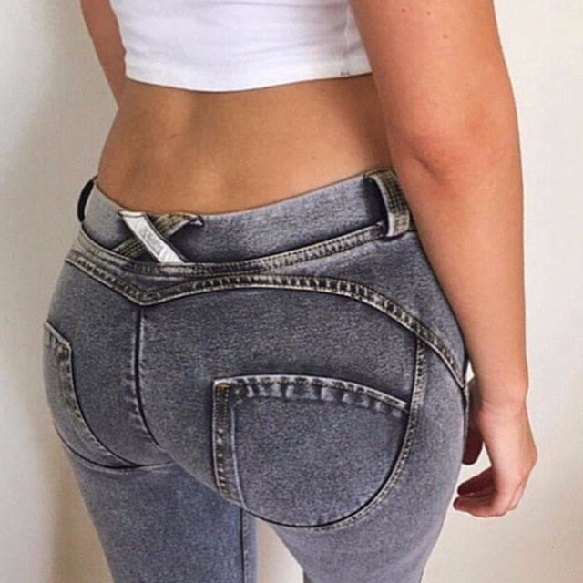 Expansive Fitted Jeans