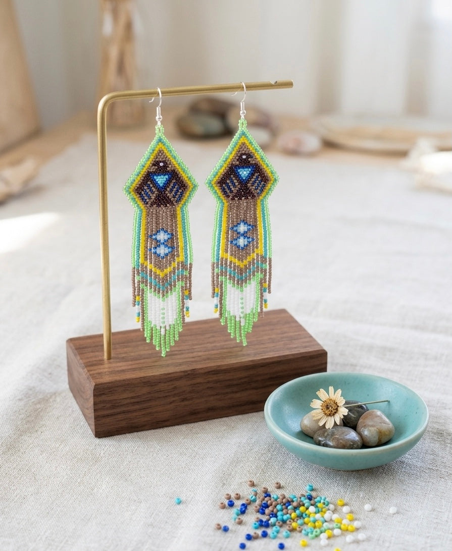 Beaded thunder eagle earrings ( Green )