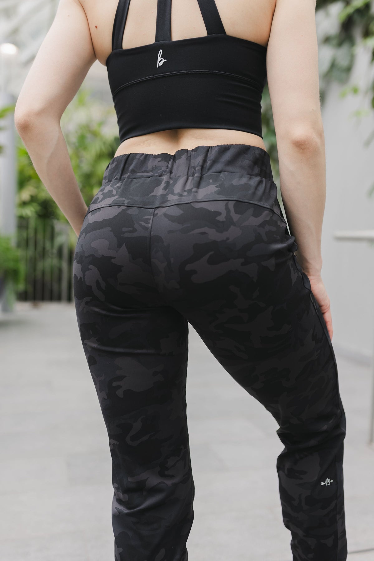 Downtown Jogger *Cuffed Ankle
