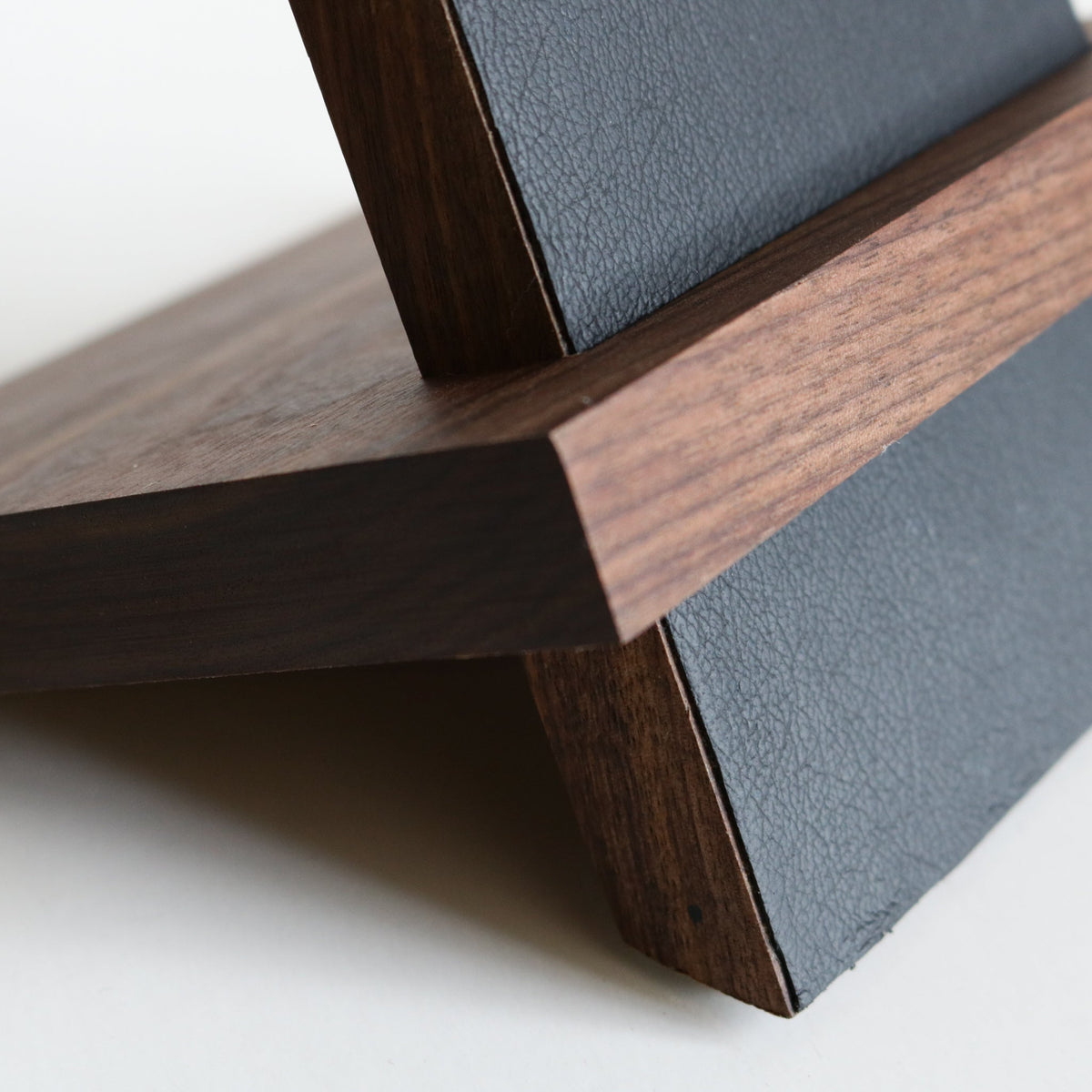 Black Leather Tilt Stand