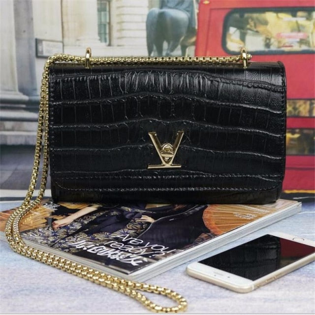 Alligator Pattern Leather Chain Bag