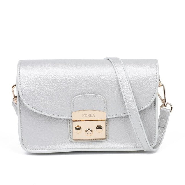 Alligator Pattern Leather Chain Bag