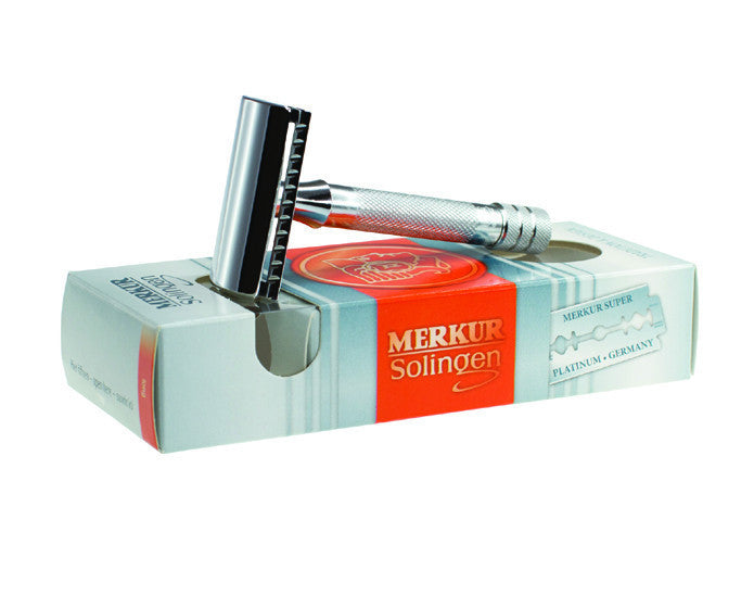Merkur 33C 3-Piece DE Safety Razor, Closed Comb, Knurled Standard Handle, Chrome