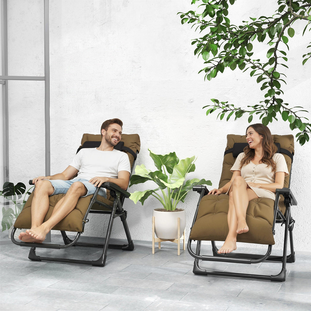 Folding Garden Chairs Set of 2, Reclining Zero Gravity Chair, Sun Lounger with Cushion and Headrest, Khaki