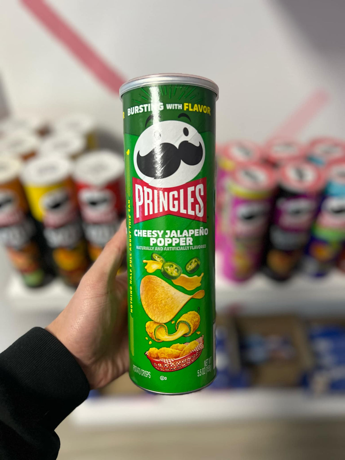 Pringles Cheesy Jalapeño Popper – Spicy & Creamy Crunch | Bold Snacking Flavor