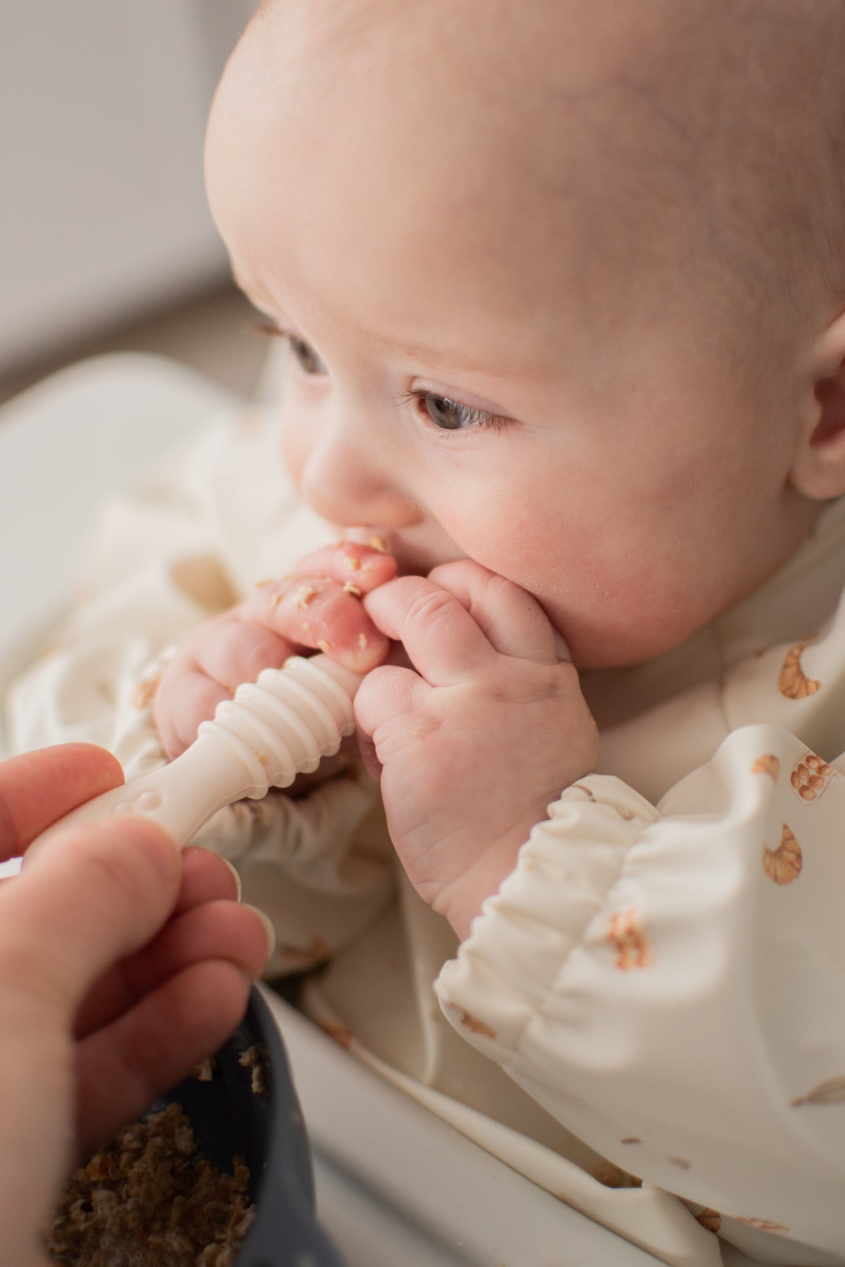 Les cuillères d'apprentissage en silicone