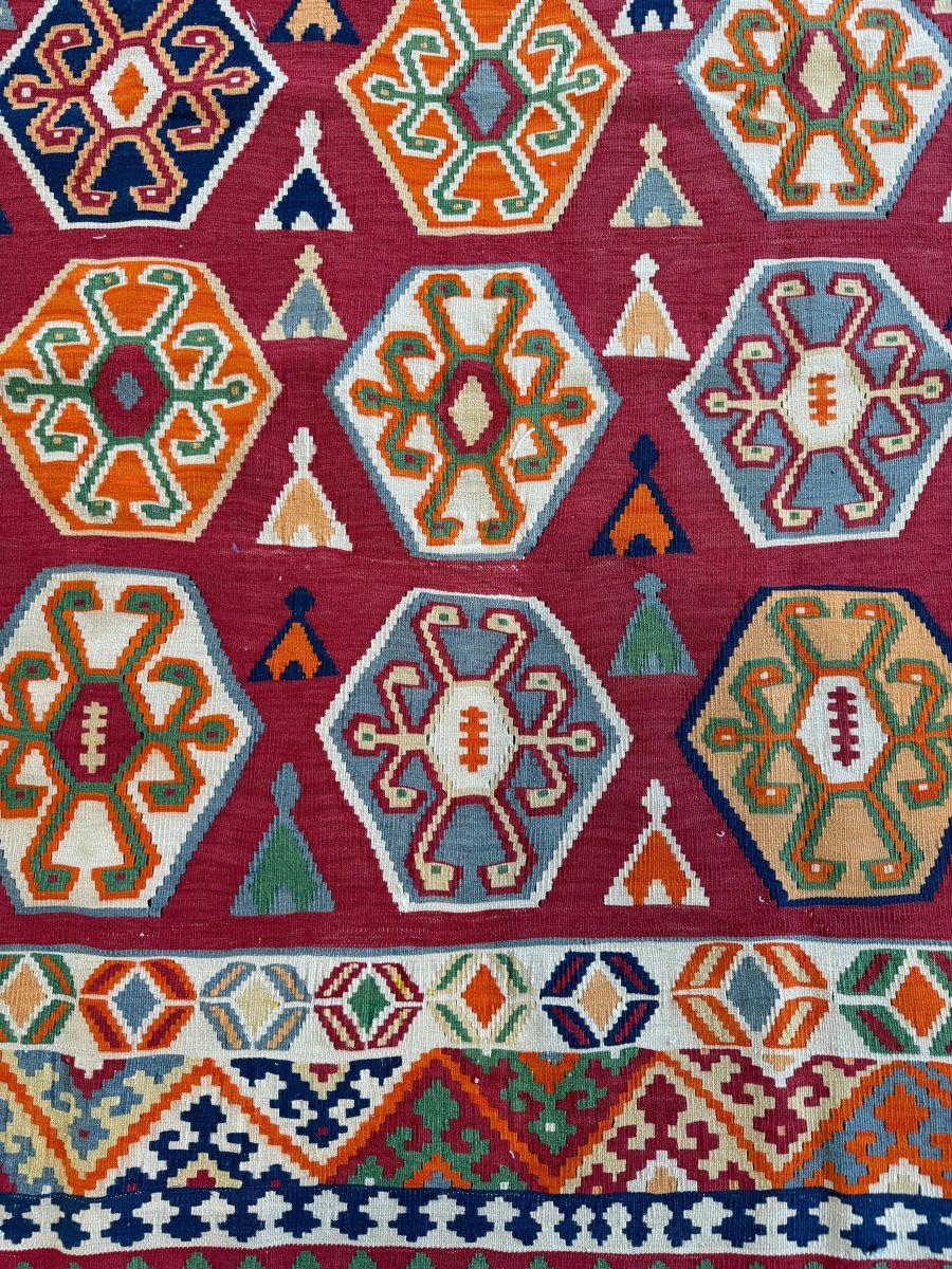 Persian Qashqai Kilim Rug | 5' 4" x 9' 2"