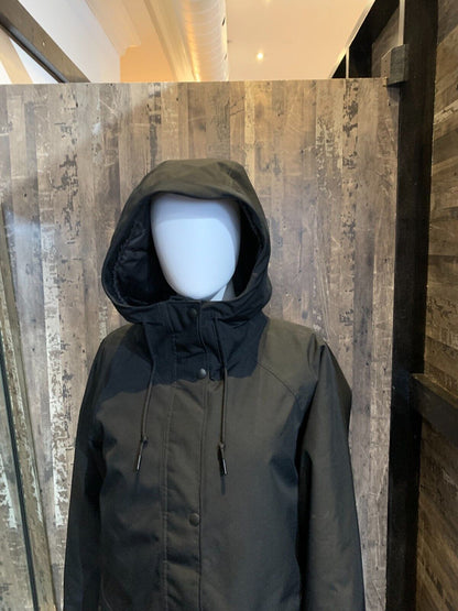 Patagonia Women's Great Falls Insulated Parkas, Size XL