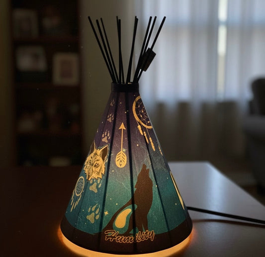 Wolf Teepee Lamp