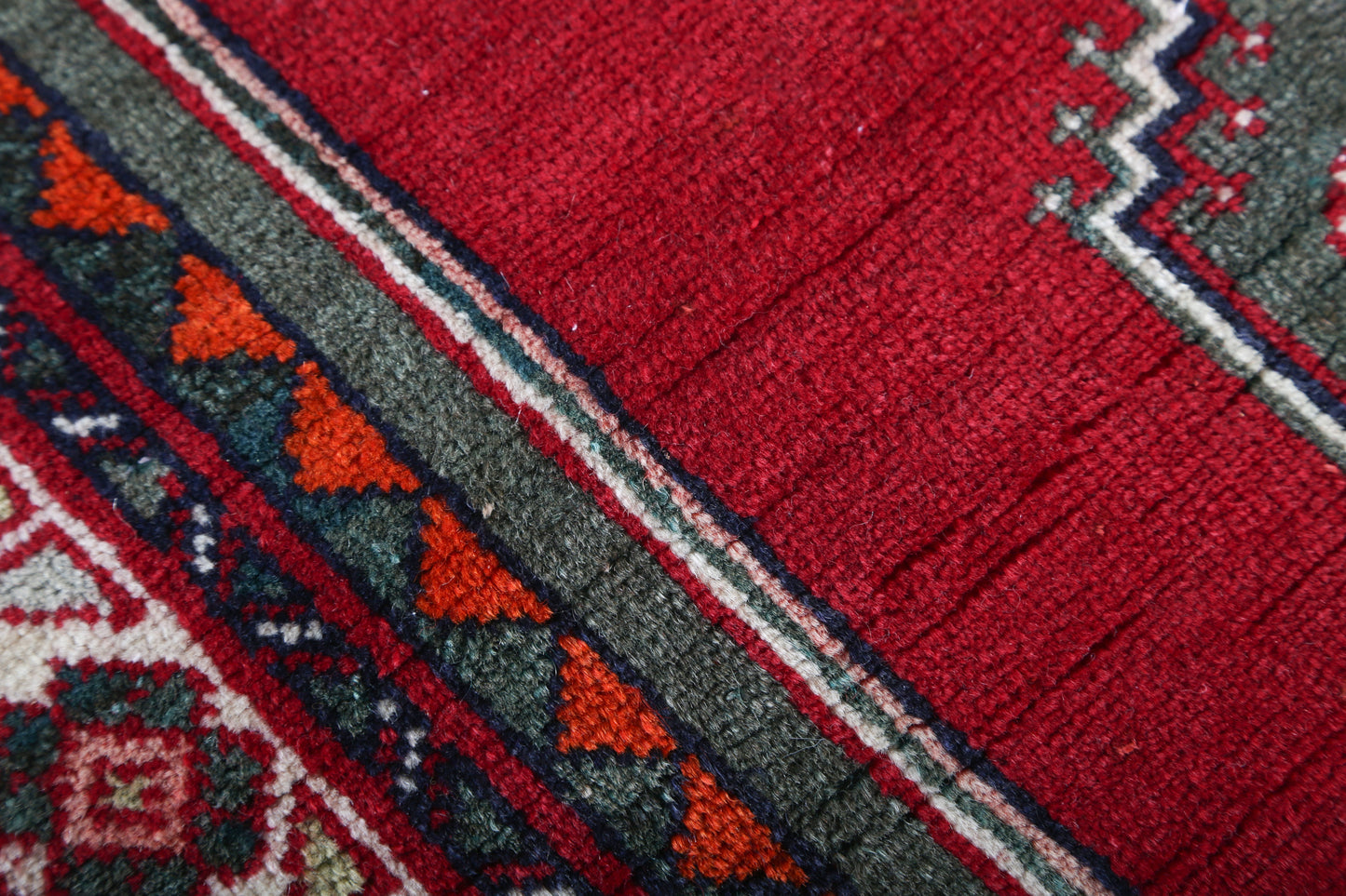 Persian Abadeh Rug | 2' 11" x 5' 2"