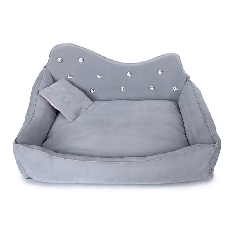 Bejewelled Dog Bed – Luxury Crystal Accent Bed for Dogs