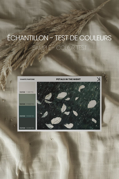 PETALS IN THE NIGHT, Oeuvre sur toile étirée