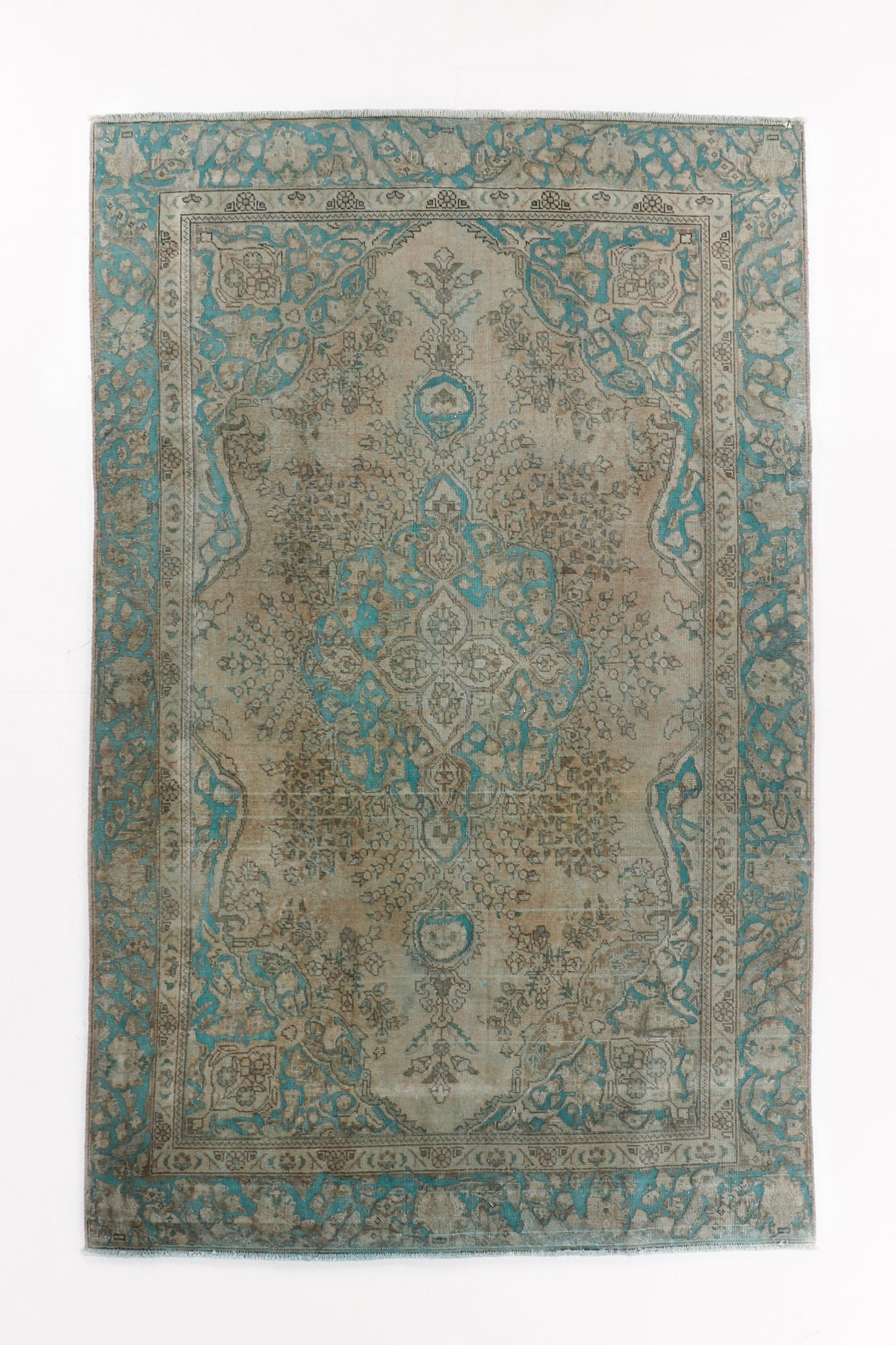 Persian Tabriz Rug | 5' 9" x 9' 1"