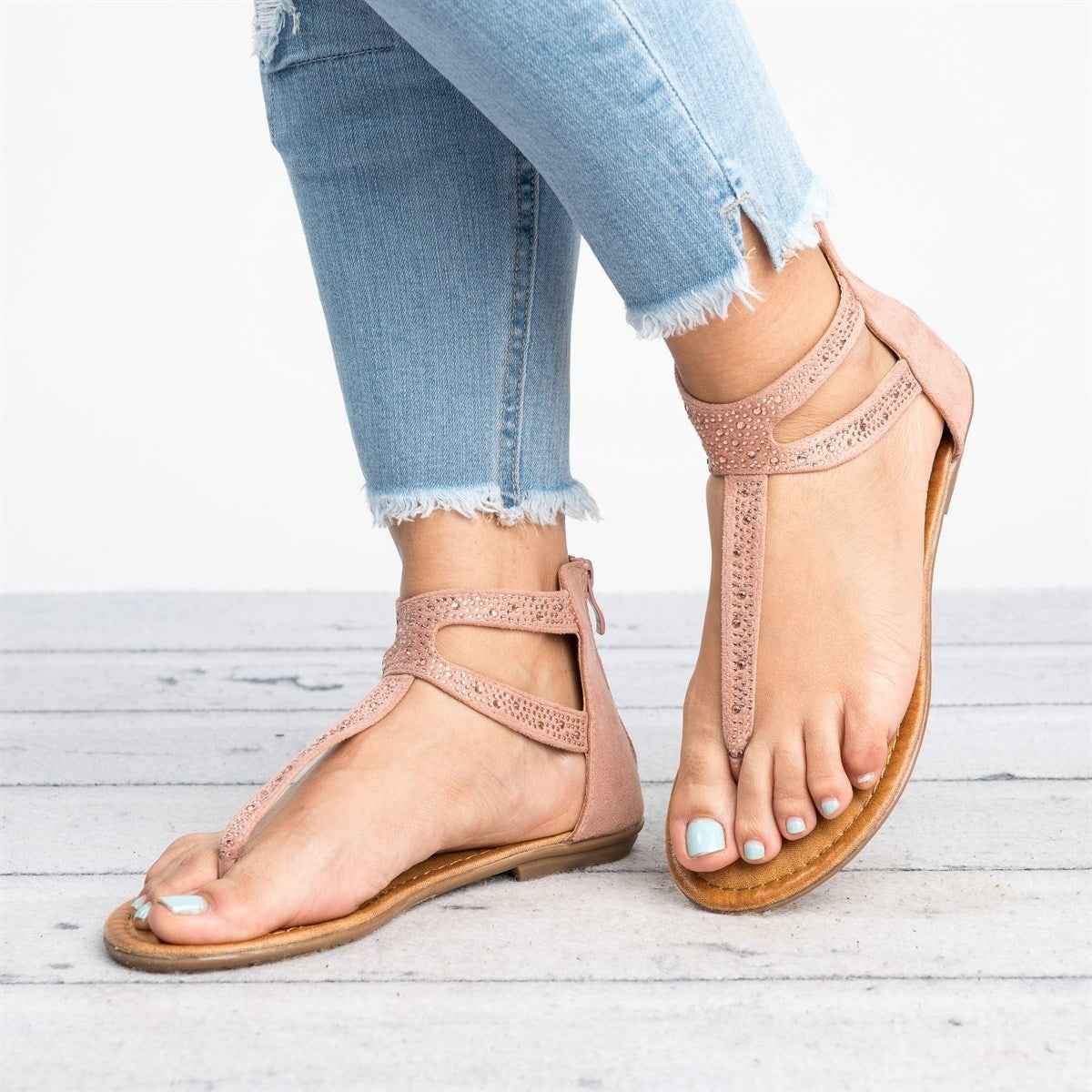 Beach sandals with rhinestones