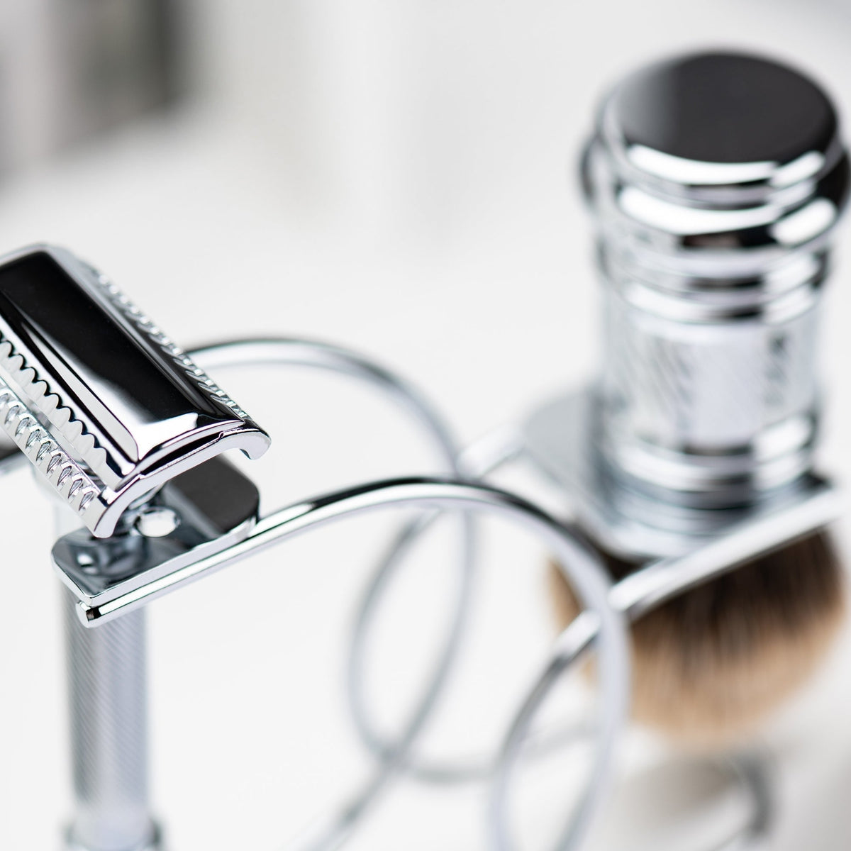 Merkur Shaving Set with MK-39001 Razor, Silver Tip Badger Brush and Curved 3-piece Stand, Chrome