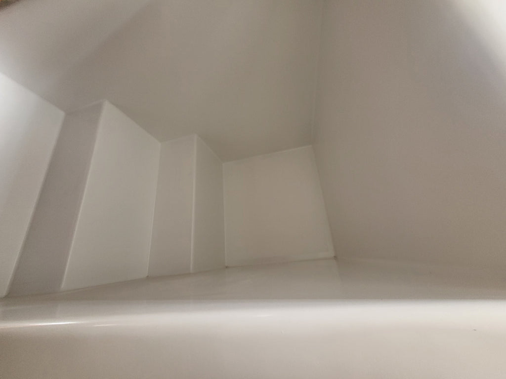 Fluid Float Cold & Hot Fiberglass Tubs