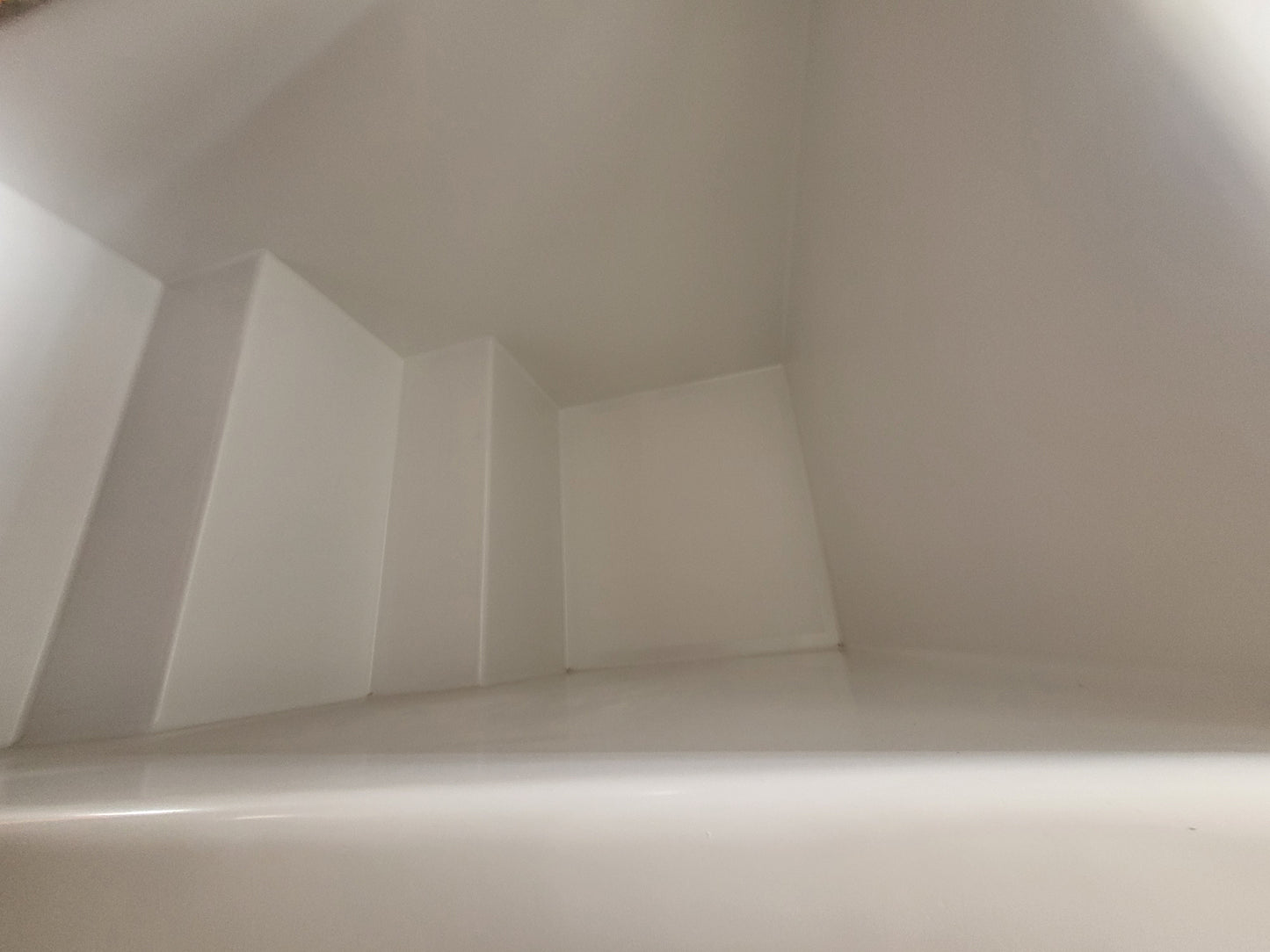 Fluid Float Cold & Hot Fiberglass Tubs