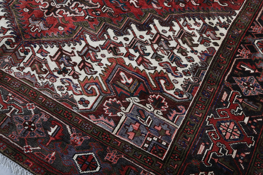 Persian Heriz Rug | 7' 5" x 10' 10"