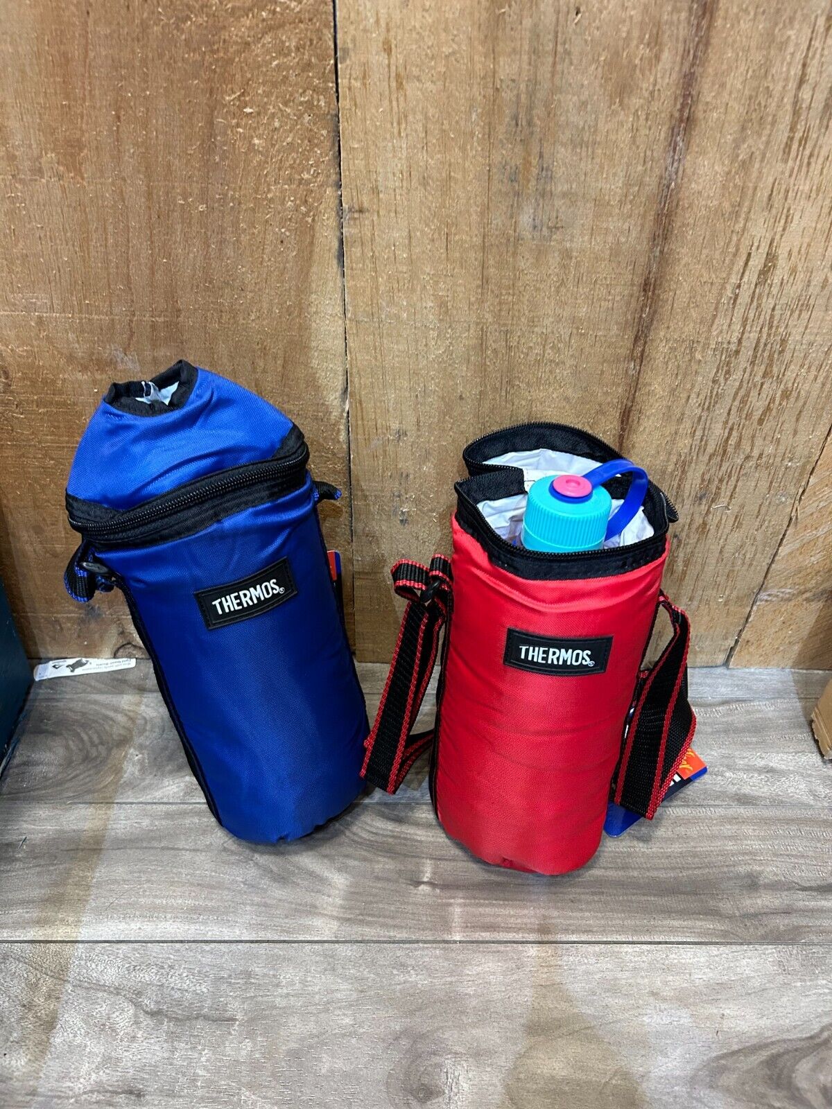 Thermos Sport Bottle Soft Cooler Bag with Easy Sip / Pour Port