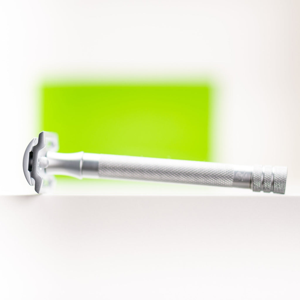 Merkur 3-Piece DE Safety Razor, Closed Comb, Knurled Extra Long Handle, Matte Chrome