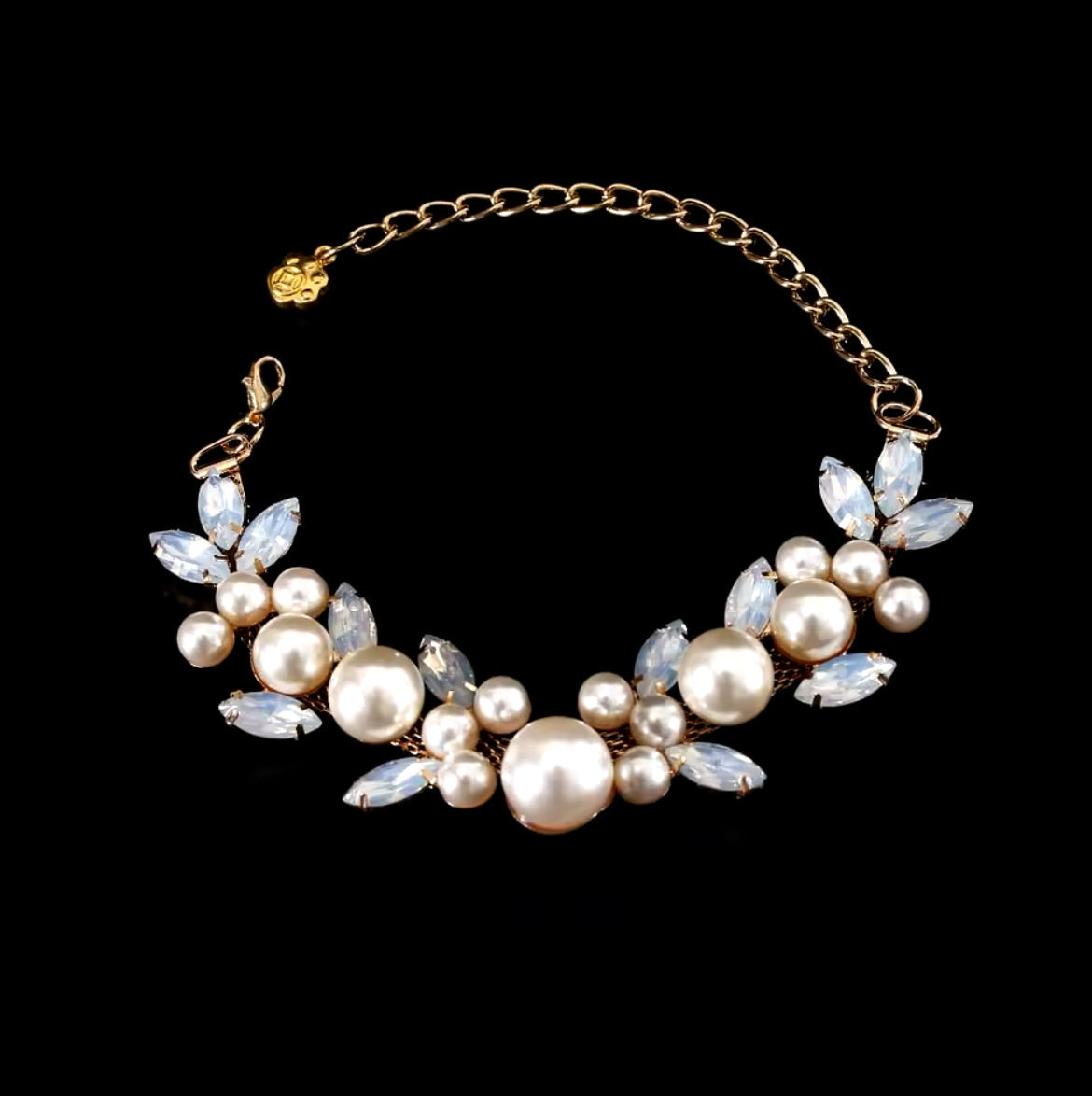 Queen of Pearls Necklace – Luxury Pearl Pet Necklace