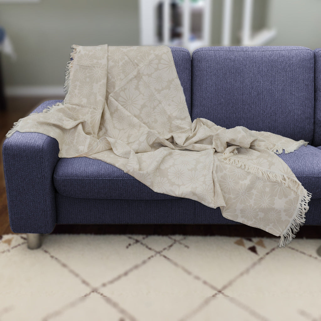 Wearable Bloom Pattern Throw: 2 Colors