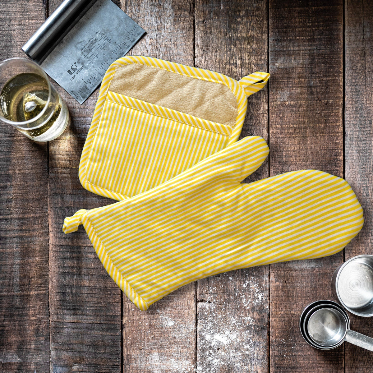 Banker Stripes-Oven Mitt and Pot Holder Set