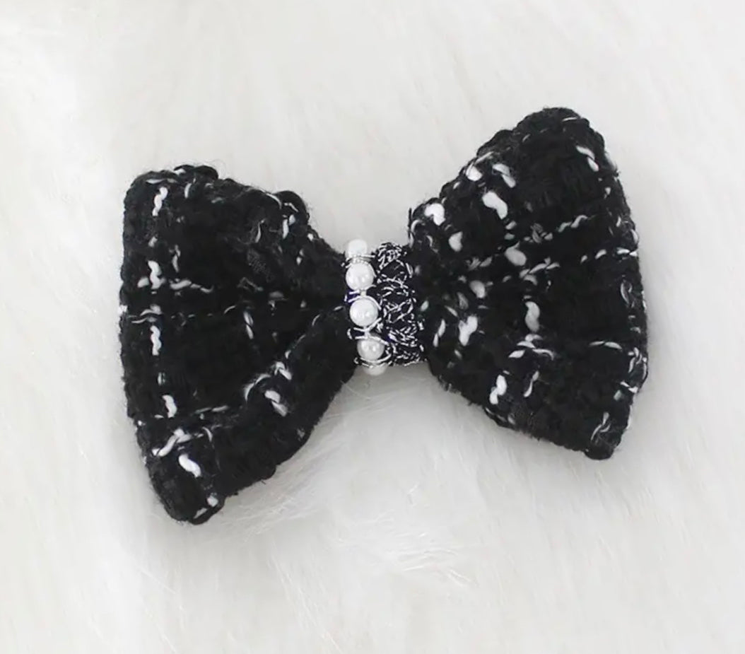 Victoria Dog Hair Bow | Hair Accessory