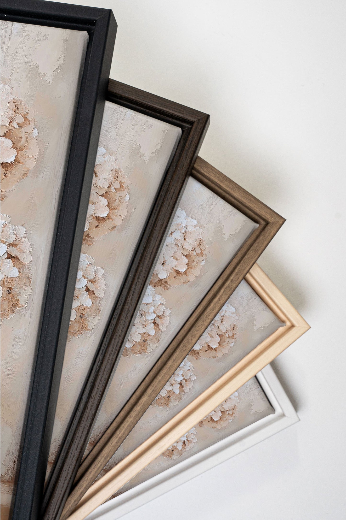 IVORY BLOOMS, Oeuvre sur toile étirée