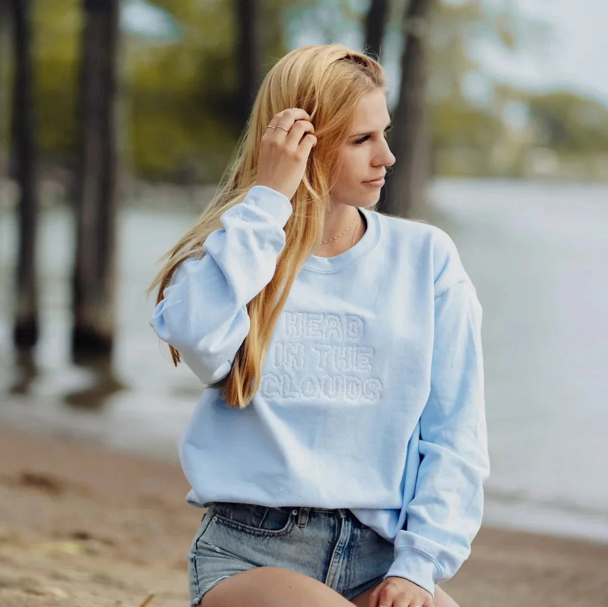 Crewneck "Head in the Clouds" brodé