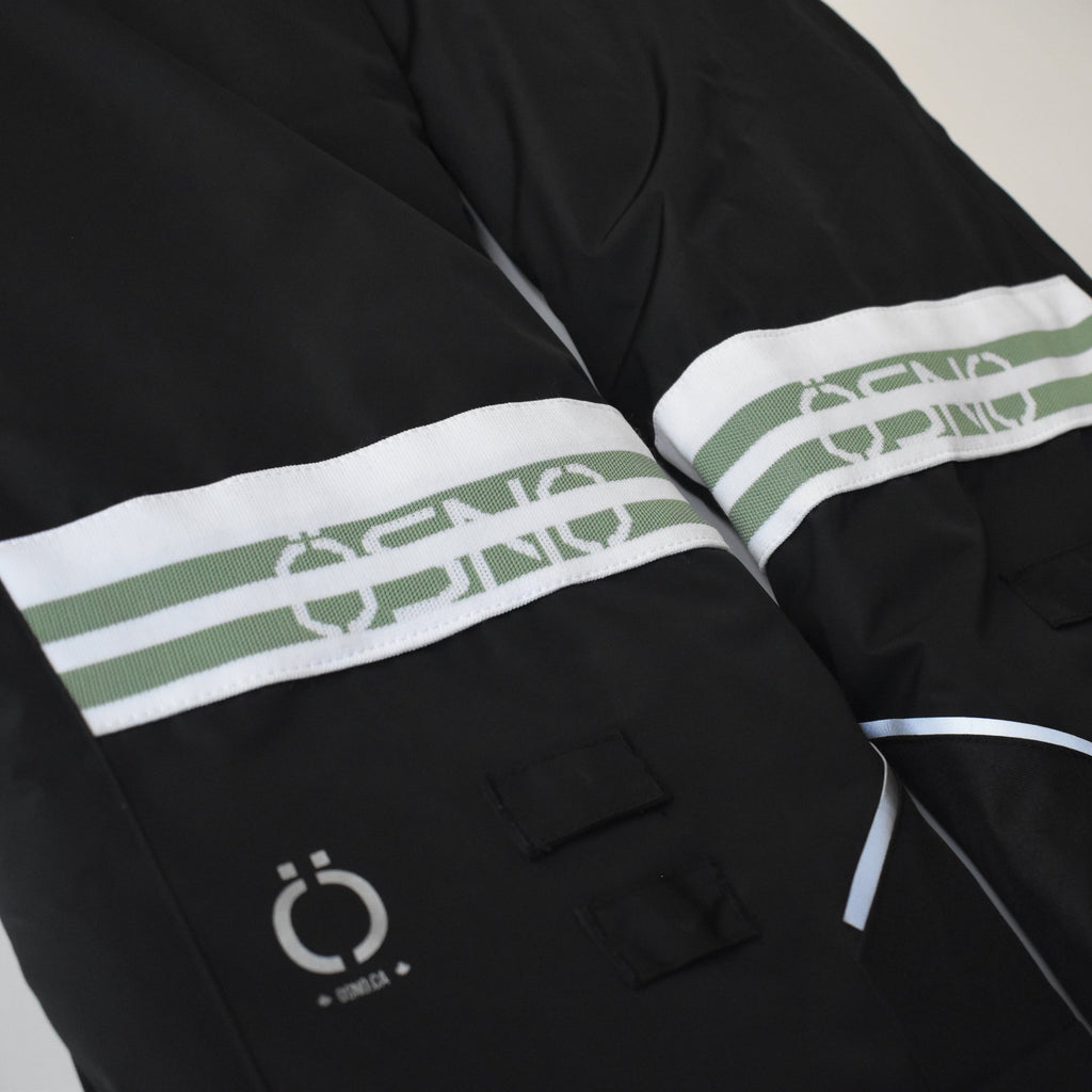 Nikki’s Cropped Ski Jacket & Pants Snowsuit