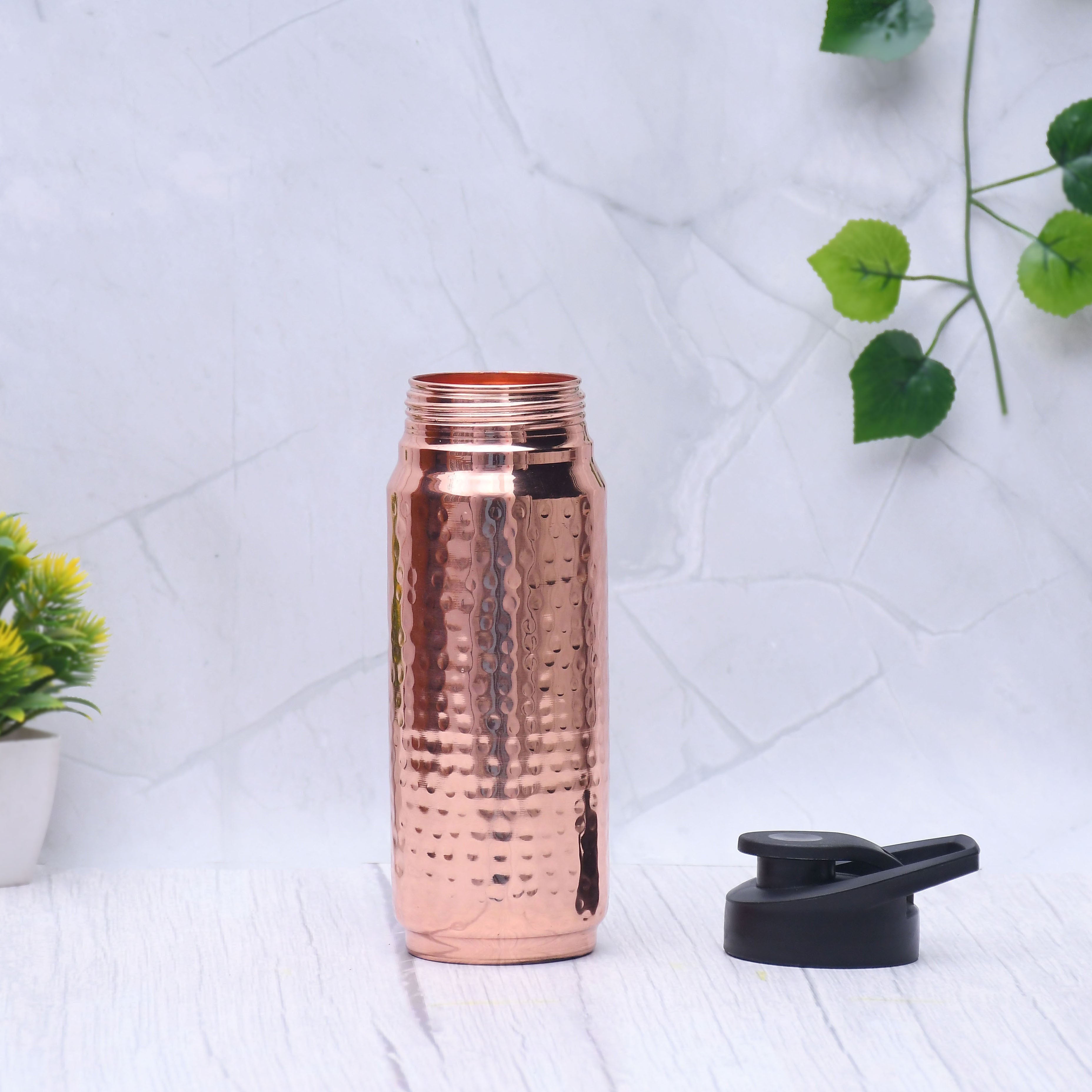 Pure Copper Water Bottle 750ml – Hand-Hammered Ayurvedic Vessel with Leak-Proof Cap