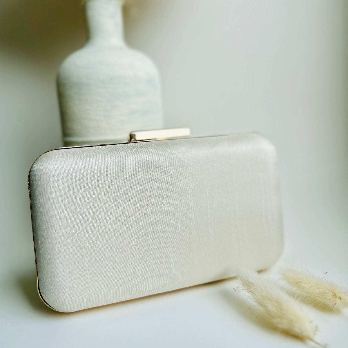 SAIRA BANOO Clutch