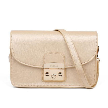 Alligator Pattern Leather Chain Bag