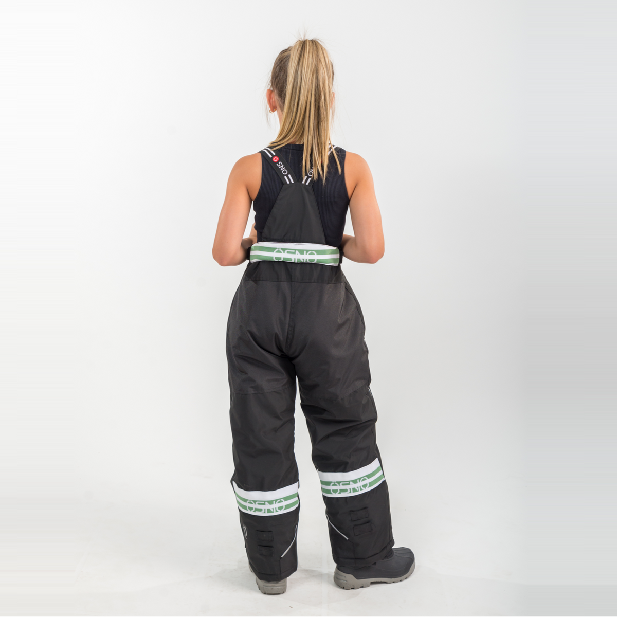 Nikki’s Cropped Ski Jacket & Pants Snowsuit
