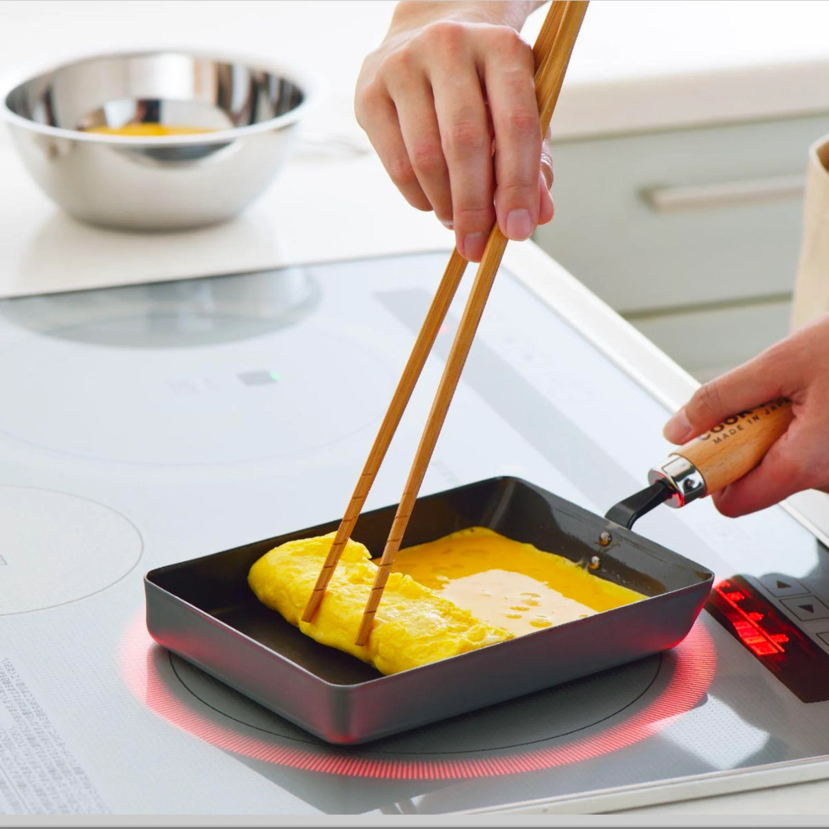 Yoshikawa Cook-Pal Ren Rolled Egg/Omelet  Pan (Medium) – Nitrided Carbon Steel, Made in Japan