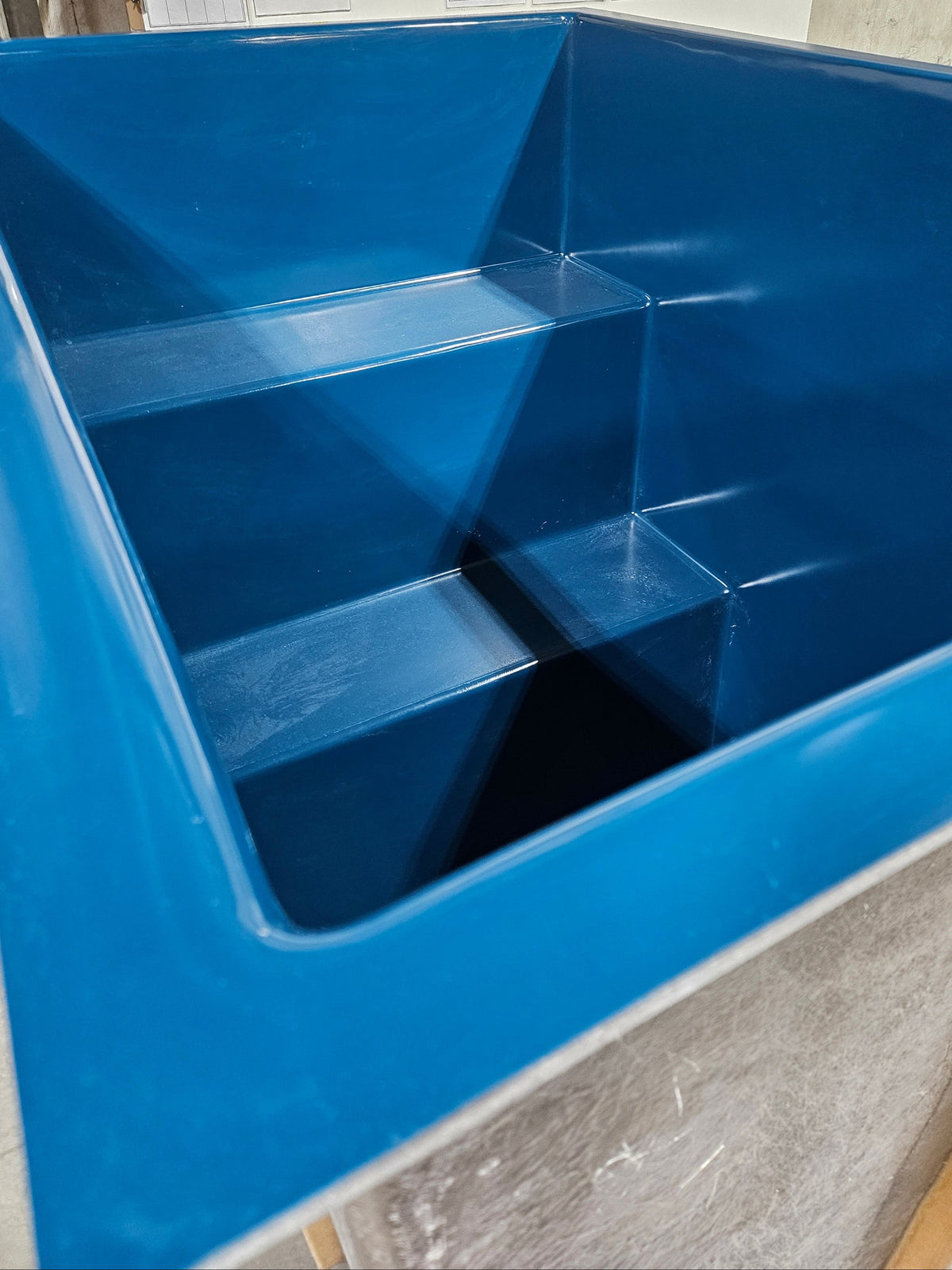 Fluid Float Plunge Tub