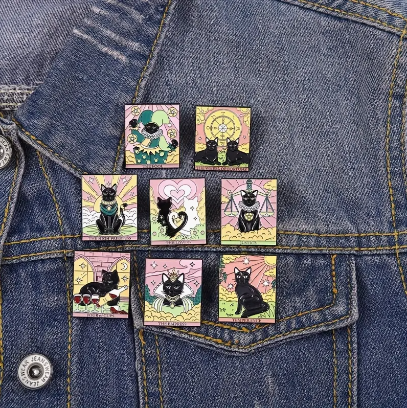 "Four of Cups" Cat Tarot Card | Collectible Pin