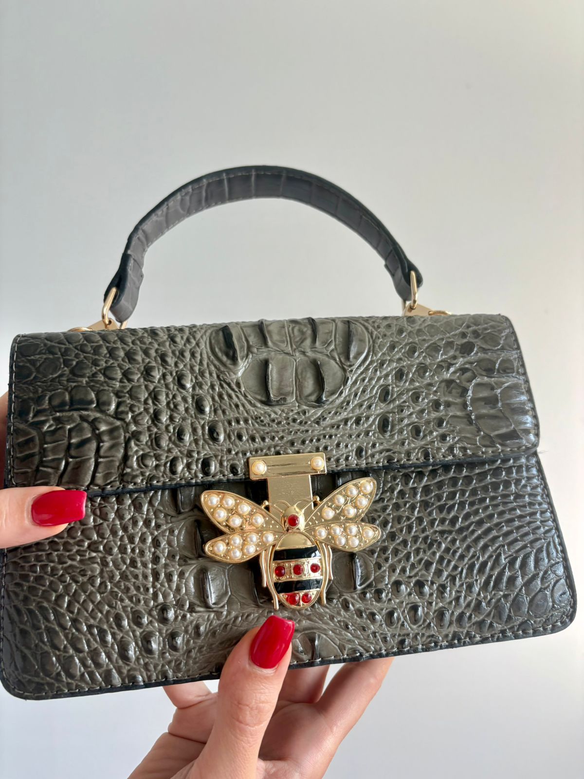 B Queen  Bag