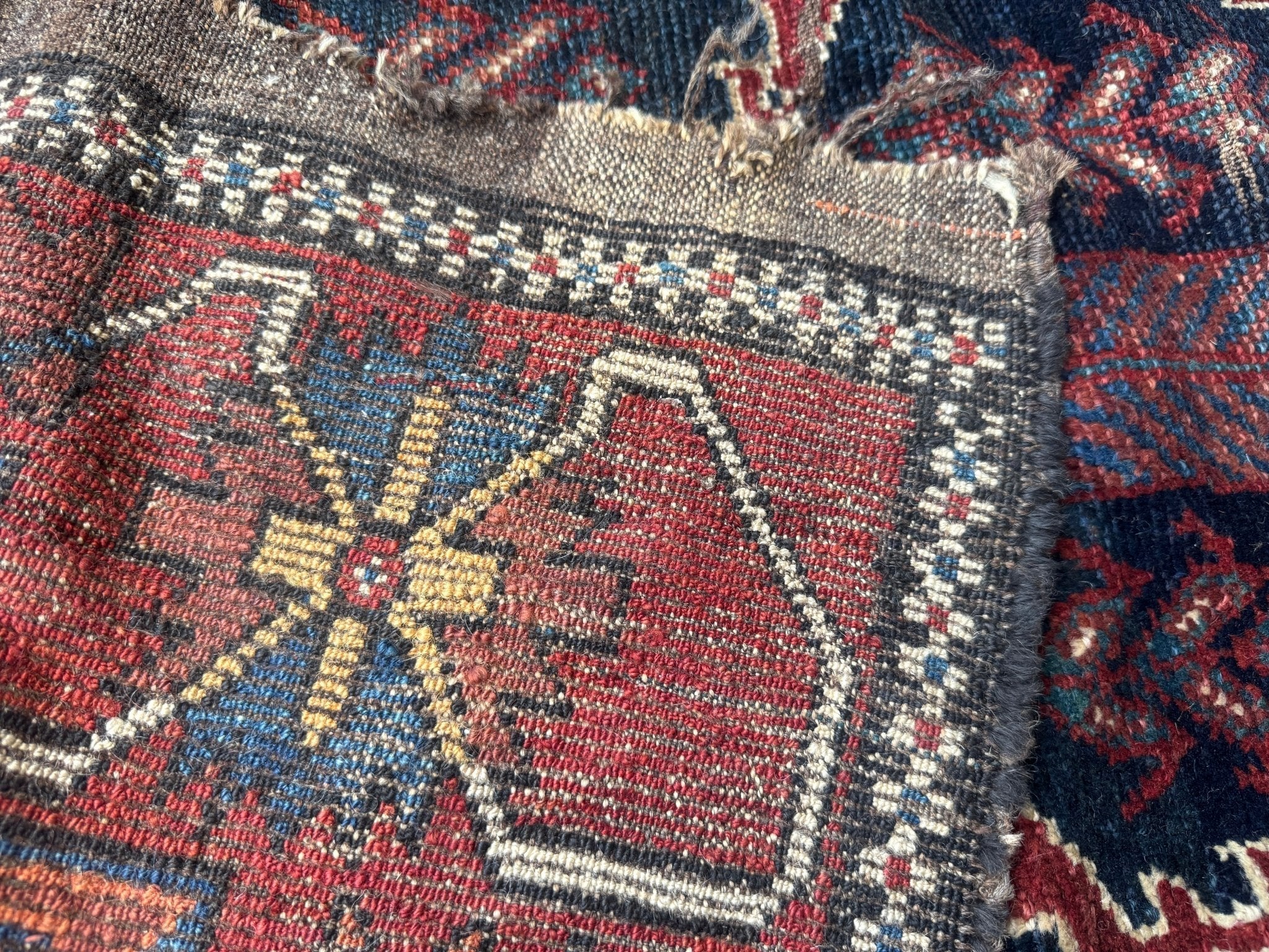 Antique Persian Bakhtiari Rug | 5' x 7’ 4"
