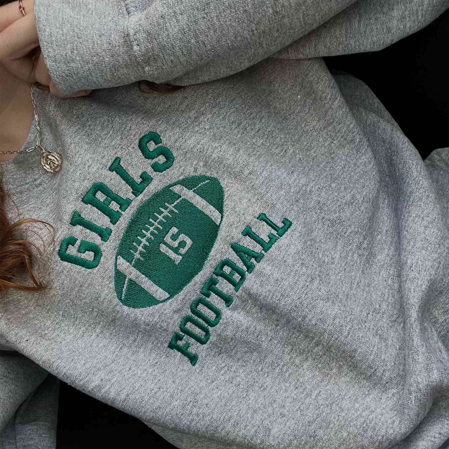 Crewneck "Girls Football" brodé