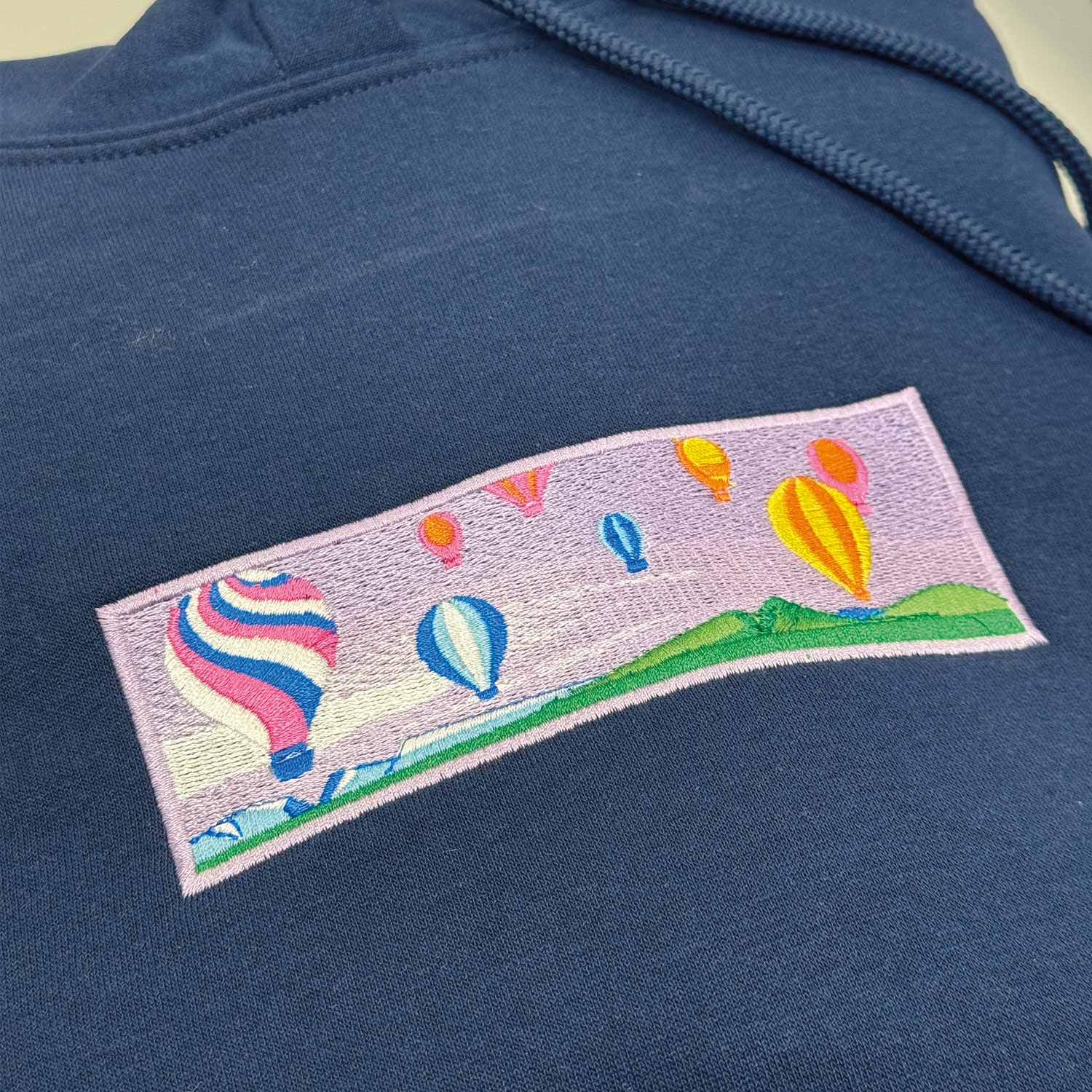 Hoodie Montgolfières brodé