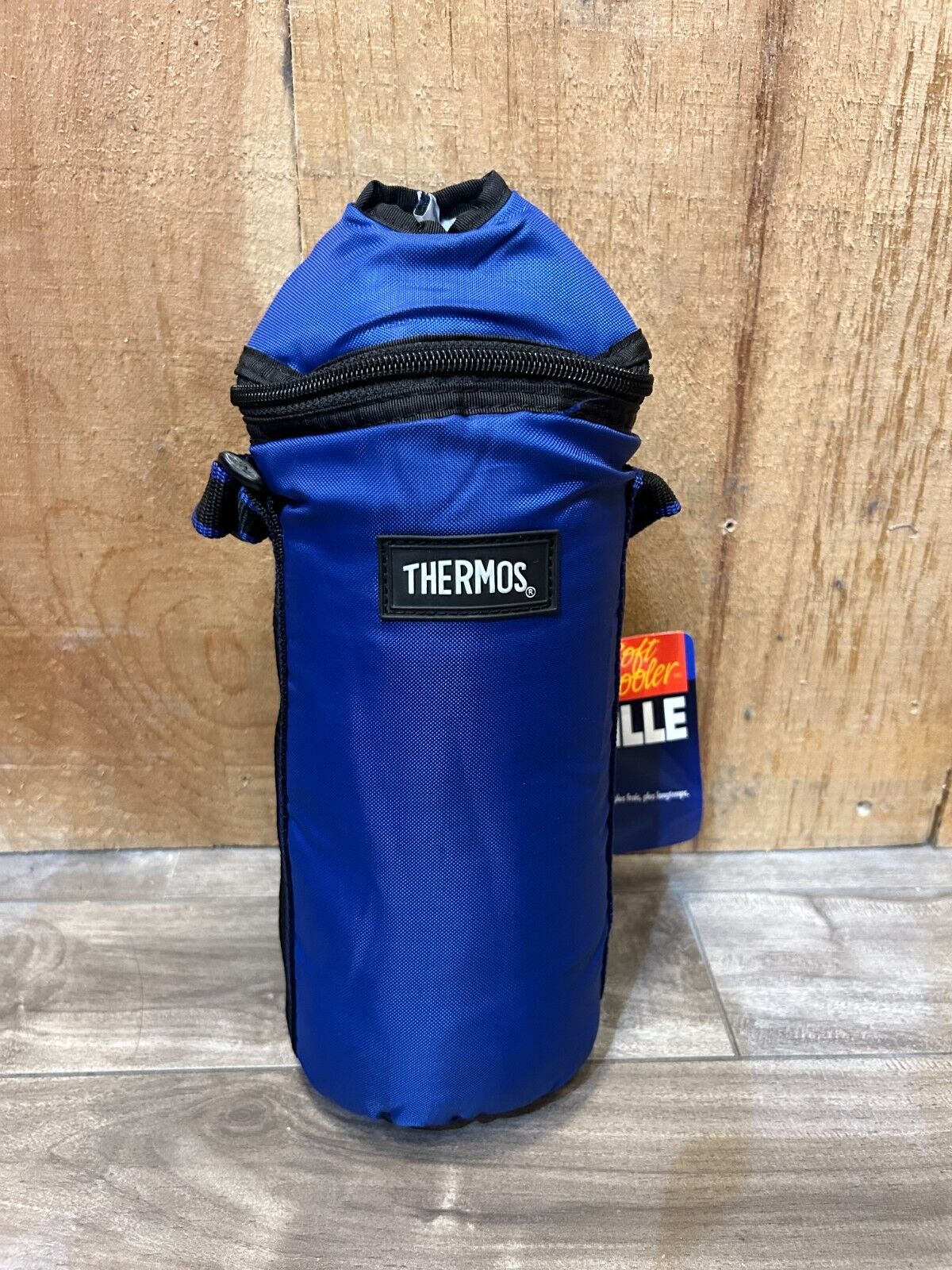 Thermos Sport Bottle Soft Cooler Bag with Easy Sip / Pour Port