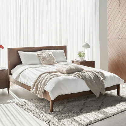 Hobro 5-Piece Bedroom Furniture Set