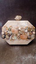TREASURE Clutch