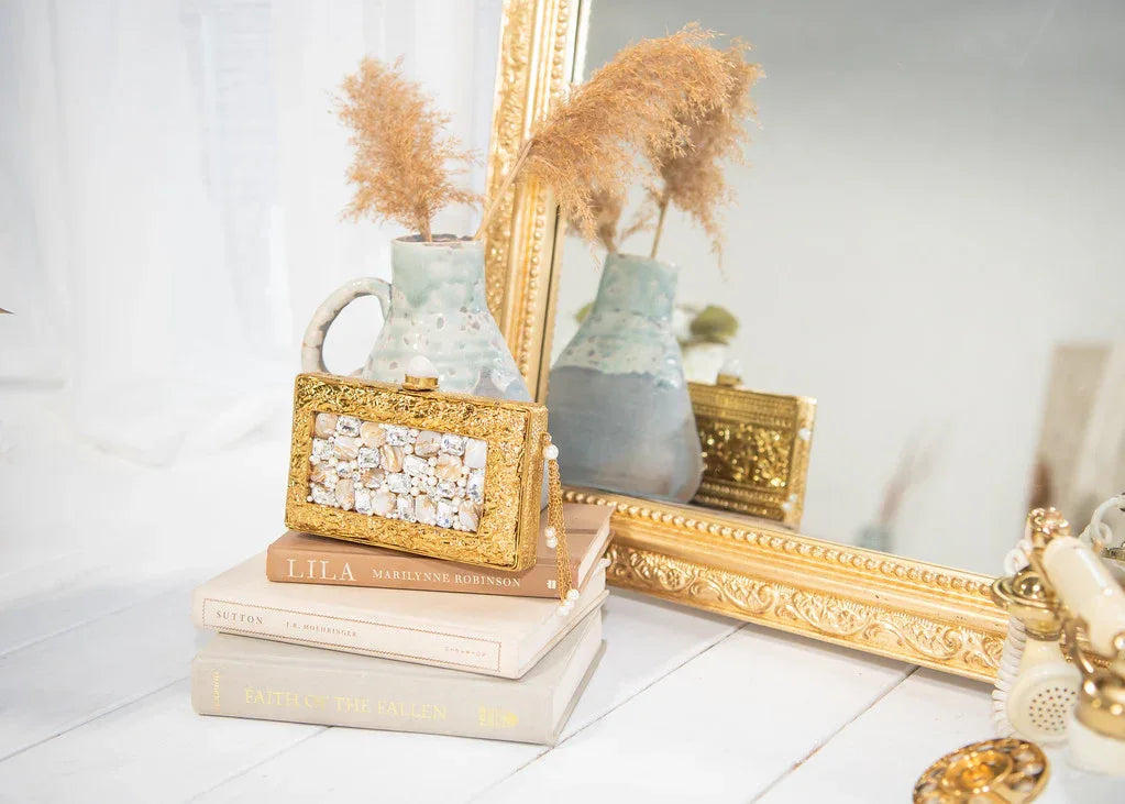 The AMARA Clutch