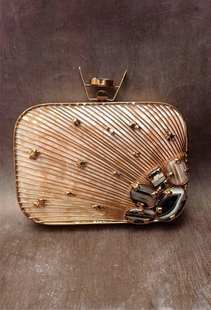 The AVA Clutch