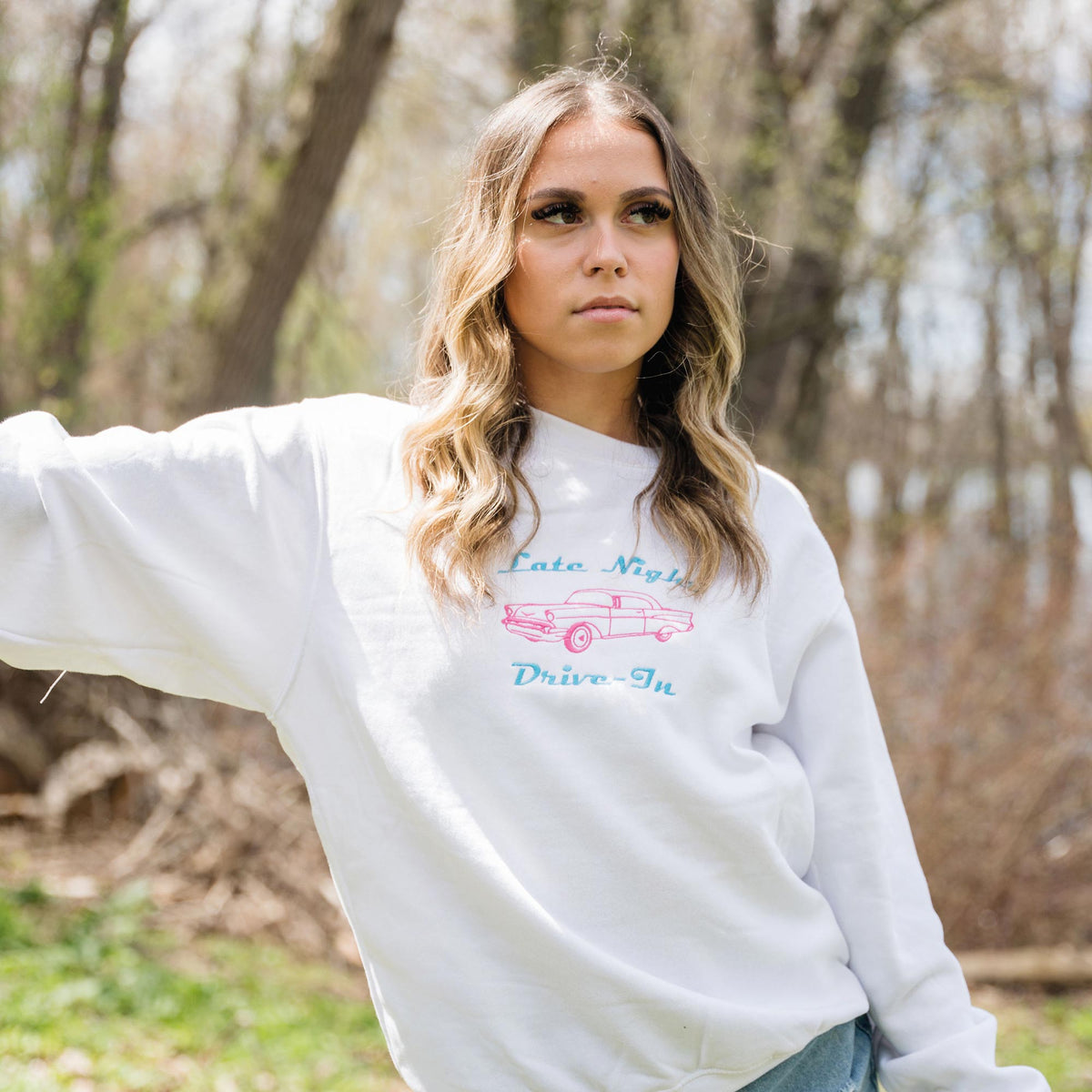 Crewneck "Late Night Drive-In" brodé