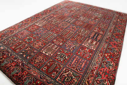 Persian Bakhtiari Rug | 8' 6" x 12' 6"